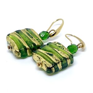 Clizia Verde earrings have a goregous square shape with a gold and green pattern which is sure to catch any eye. These unique earrings have an overlay of raised green glass in a swirl pattern, topped off with a gold band and a bright green glass bead.